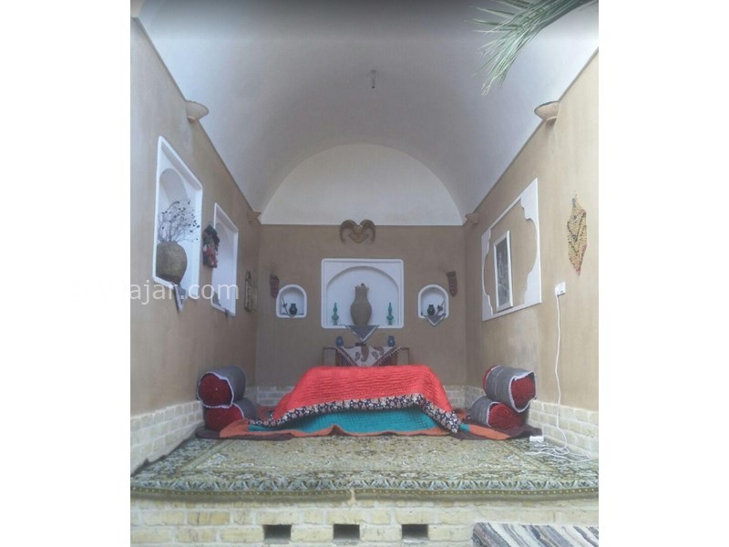 عکس شماره 601568 - اقامتگاه بومگردی ترند - کرسی در ایوان اقامتگاه بومگردی ترند