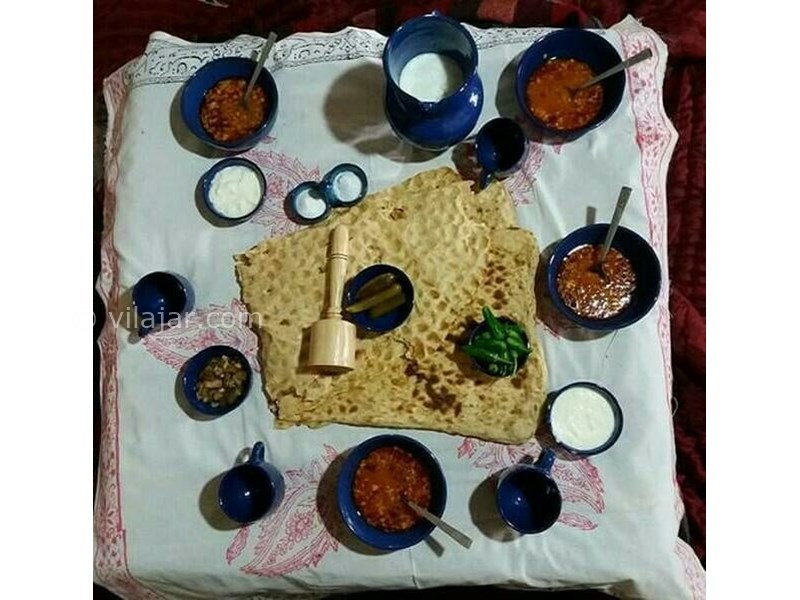 عکس شماره 612702 - اقامتگاه بوم گردی ترلان - فضای ساده سنتی با غذاهایی ساده و دلچسب