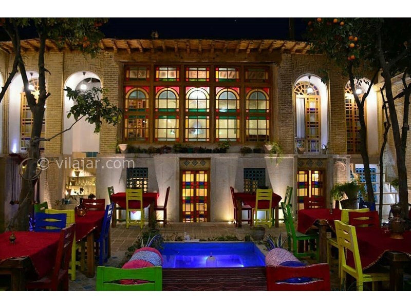 اقامتگاه عمارت هفت رنگ شیراز