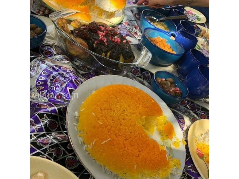 عکس شماره 617770 - اقامتگاه بومگردی ماه نشین - تهیه غذای محلی برای مهمانان اقامتگاه