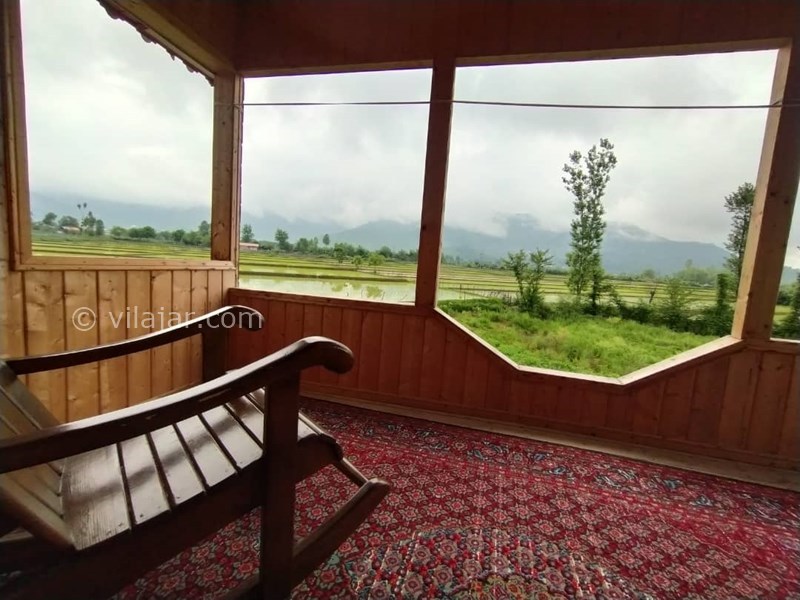 عکس شماره 627537 - کلبه چوبی در ماسال ویو شالیزار - تراس کلبه چپ