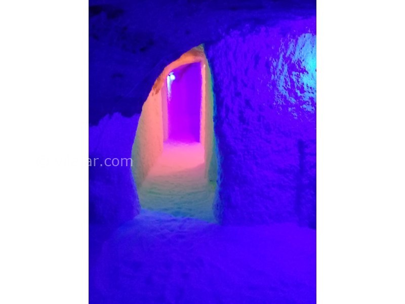 عکس شماره 642276 - اقامتگاه بومگردی مسین بابا - اتاق دستکند نمکی برای نمک درمانی