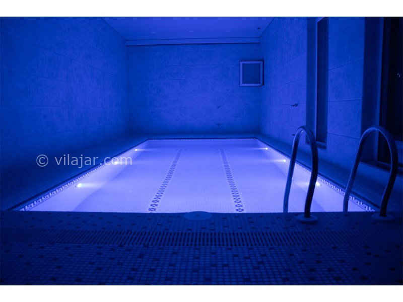 عکس شماره 642318 - ویلا با استخر و ویو دریا محمودآباد - نمای استخر در شب