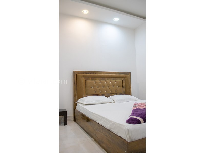 عکس شماره 642395 - ویلا با استخر و ویو دریا محمودآباد - اتاق شماره 1 همراه با کولر 