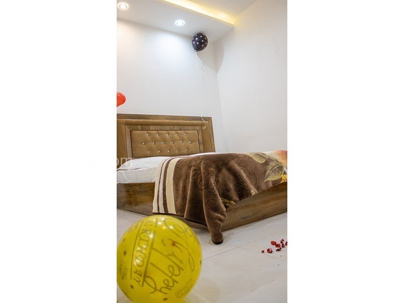 عکس شماره 642398 - ویلا با استخر و ویو دریا محمودآباد - گل و بادکنک آرایی اتاق شماره 1 