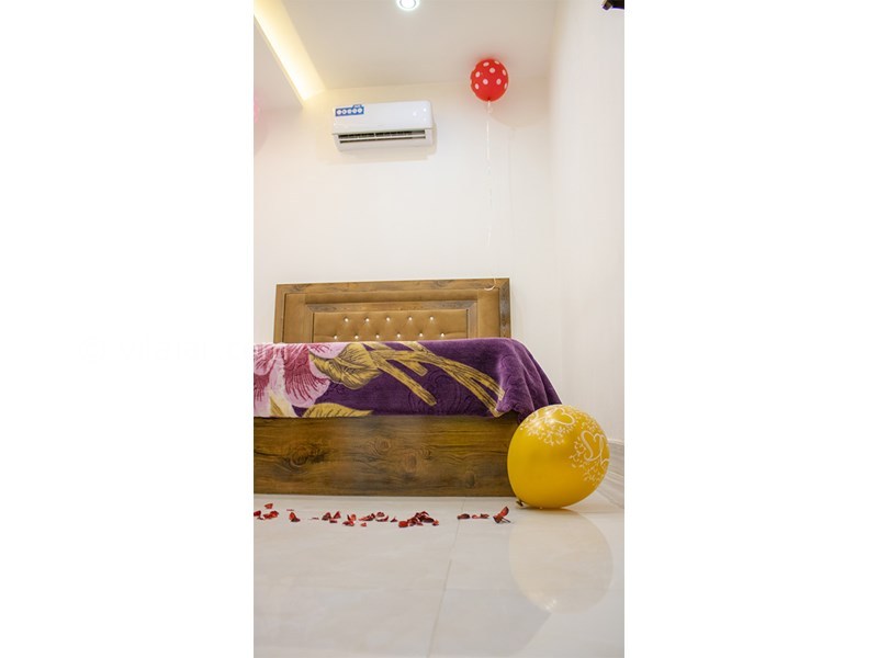 عکس شماره 642402 - ویلا با استخر و ویو دریا محمودآباد - گل و بادکنک آرایی اتاق شماره 2 - به درخواست مشتری