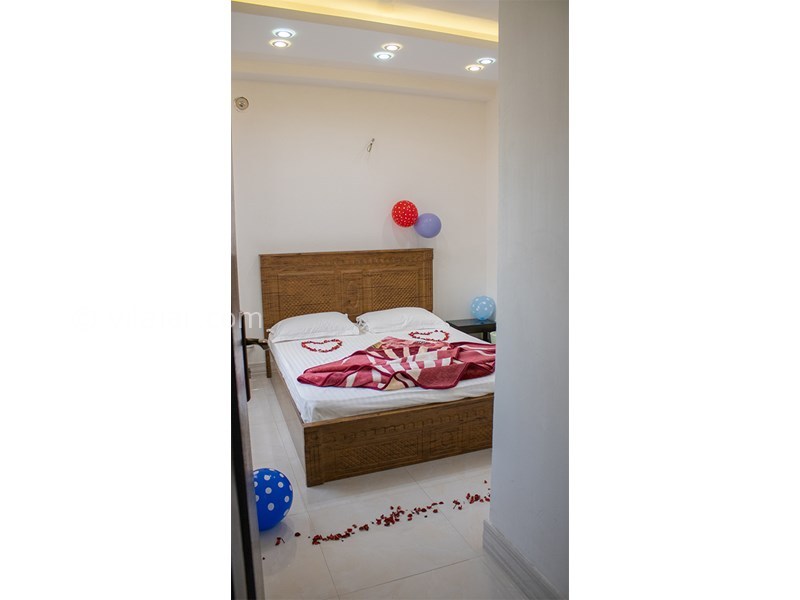 عکس شماره 642406 - ویلا با استخر و ویو دریا محمودآباد - گل و بادکنک آرایی اتاق شماره 3 - به درخواست مشتری