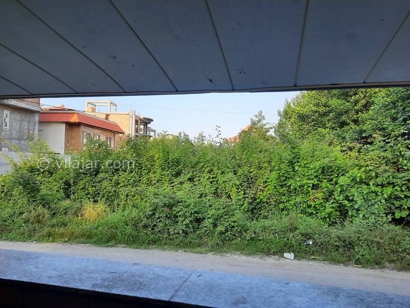 عکس شماره 658730 - اجاره ویلا استخردار هچیرود - نمای کوچه از بالکن بغل در ورودی سالن