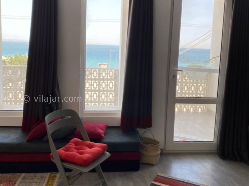 عکس شماره 660407 - اقامتگاه بادگیر سفید جزیره هنگام - 