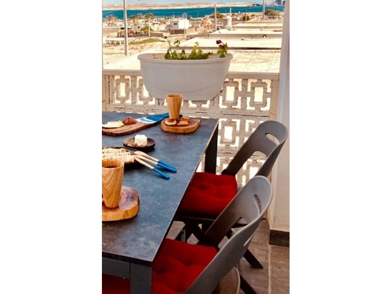 عکس شماره 660420 - اقامتگاه بادگیر سفید جزیره هنگام - 