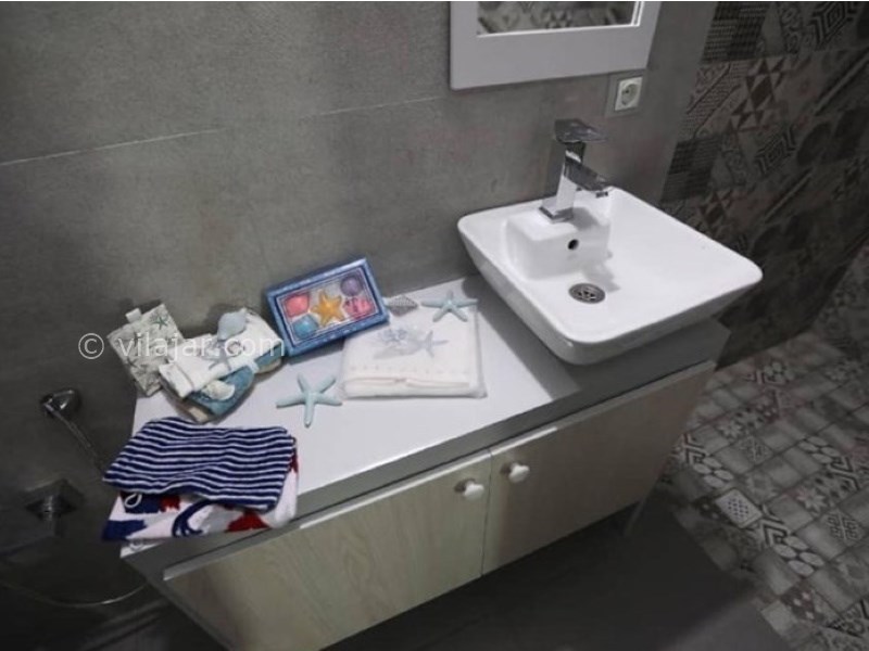 عکس شماره 660425 - اقامتگاه بادگیر سفید جزیره هنگام - 