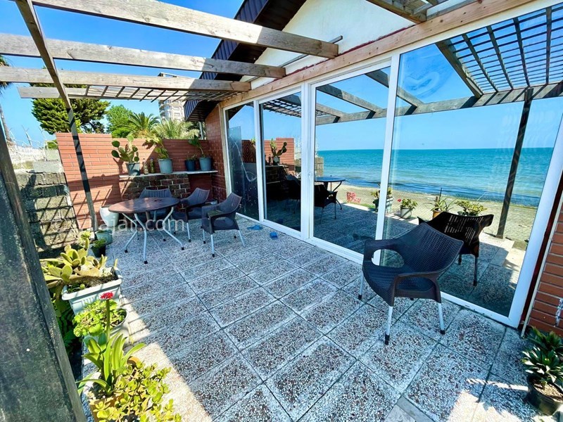 عکس شماره 702316 - اجاره ویلا تنکابن چسبیده به دریا -