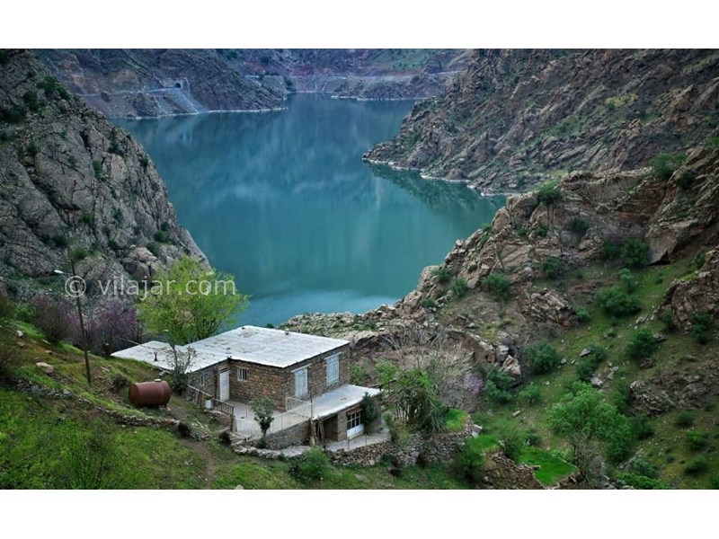 عکس شماره 704507 - اقامتگاه با ویوی دریاچه در کرمانشاه پاوه - منظره خانه ها