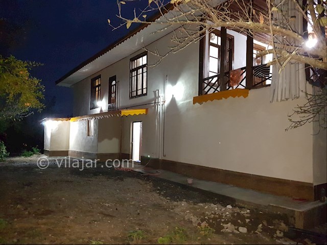 عکس شماره 71107 - اجاره عمارت سنتی در تالش - نمای ویلا در شب