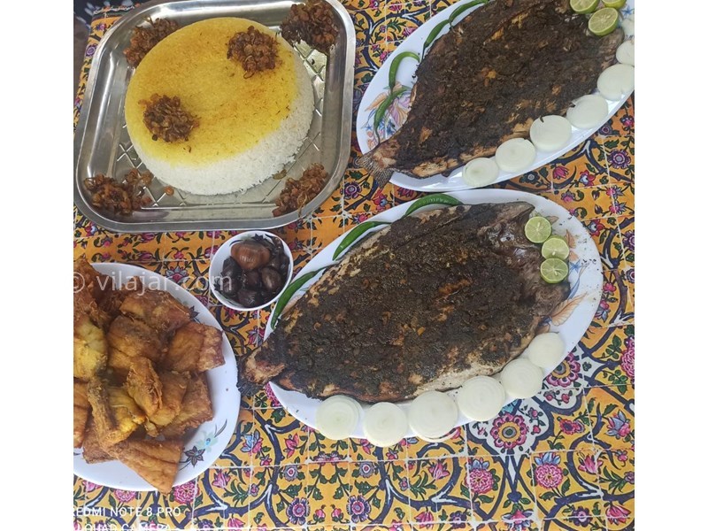 عکس شماره 711406 - متل ویلا رعنا با استخر در دزفول - سرو دوازده نوع غذای خانگی فقط در متل ویلای بی همتای رعنا -ماهی شکم پر عربی ( حشو)با ماهی کپور و ماهی سرخ شده شیربت سفید دزفول 