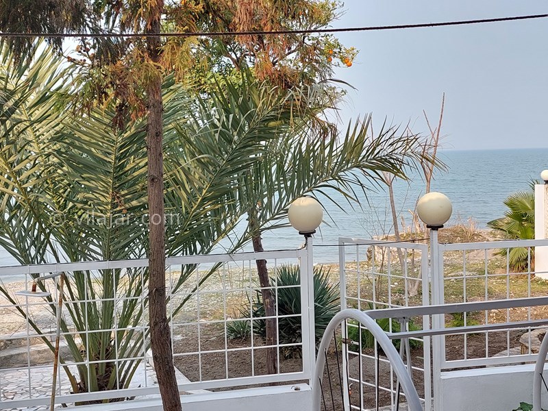 عکس شماره 711741 - ویلا لب ساحل با استخر در نوشهر - 