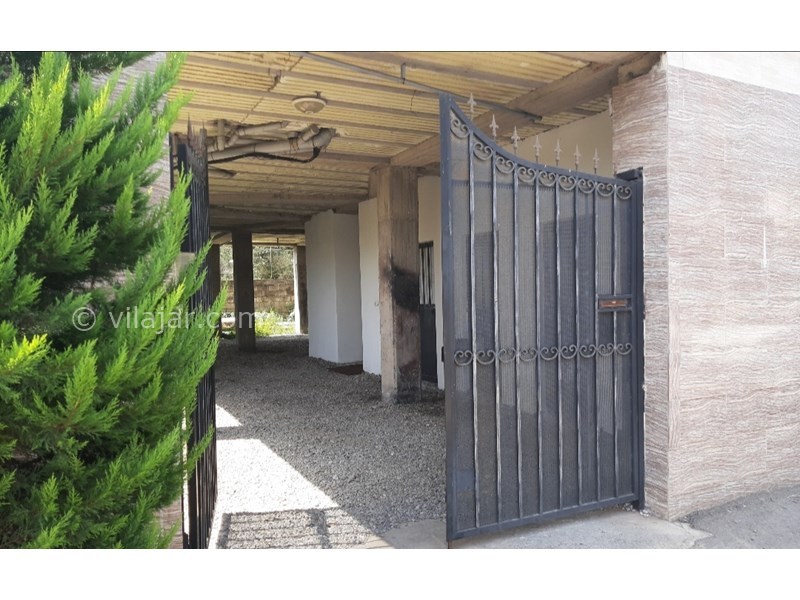 عکس شماره 722124 - اجاره اقامتگاه در نشتارود - ورودی پارکینگ 