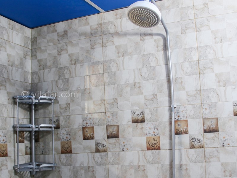 عکس شماره 723029 - ویلا استخردار لب دریا محمودآباد - دوش سرویس حمام