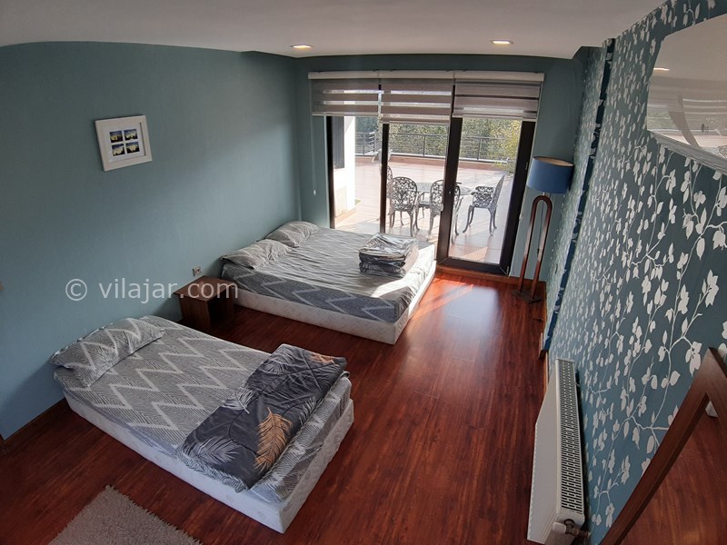 عکس شماره 727853 - رزرو ویلای لوکس استخردار نوشهر - اتاق خواب سه تخته طبقه سوم با شوفاژ داغ در پائیز و زمستان