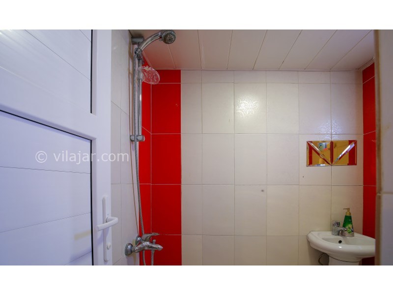 عکس شماره 736723 - اجاره ویلا باغ در رشت - حمام در سرویس ط بالا