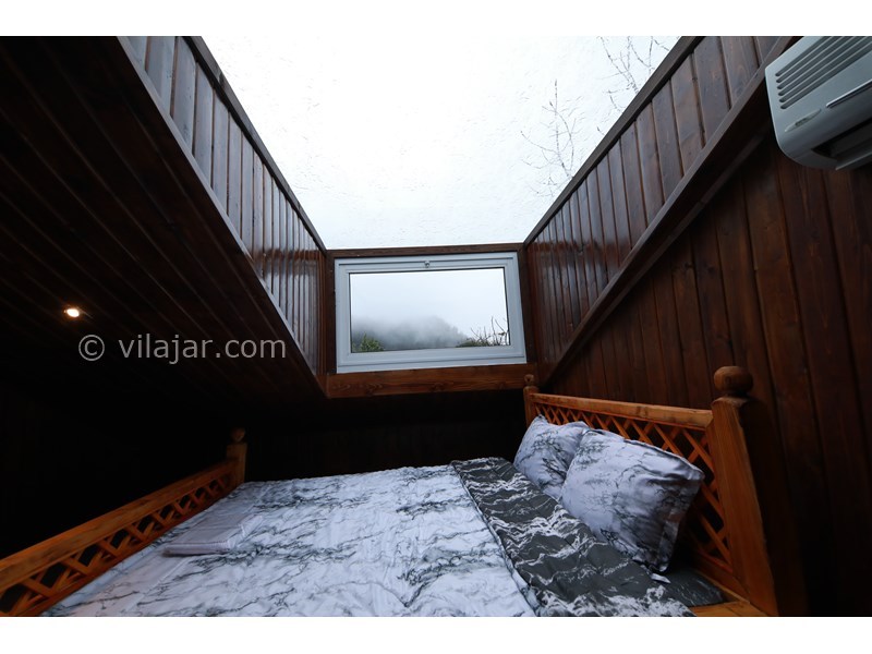 عکس شماره 741758 - ویلا جنگلی رامسر با سونا و جکوزی - اتاق زیر شیروانی با سقف شیشه ای