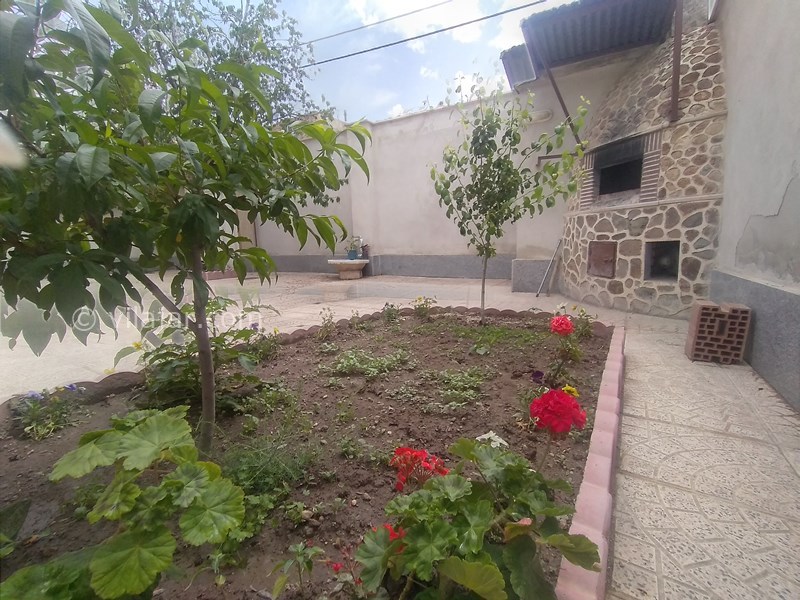 عکس شماره 763546 - اجاره روزانه خانه در مشگین شهر - باربیکیوی داخل حیات