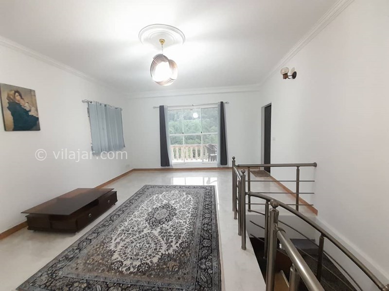 عکس شماره 768738 - ویلا در دل جنگل بلوکات رودبار - سالن بالا و ورودی تراس بالا