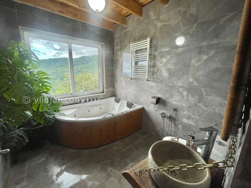 عکس شماره 768991 - کلبه چوبی جنگلی در جاده جواهرده - 