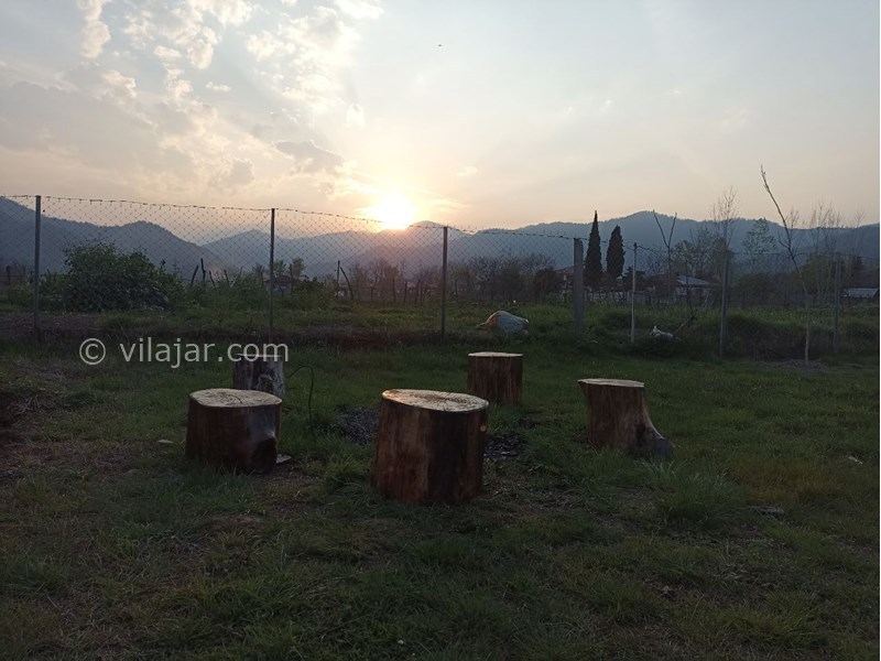 عکس شماره 769470 - اجاره ویلا در ماسال وشمه سرا - نشیمنگاه چوبی و جای آتیش 