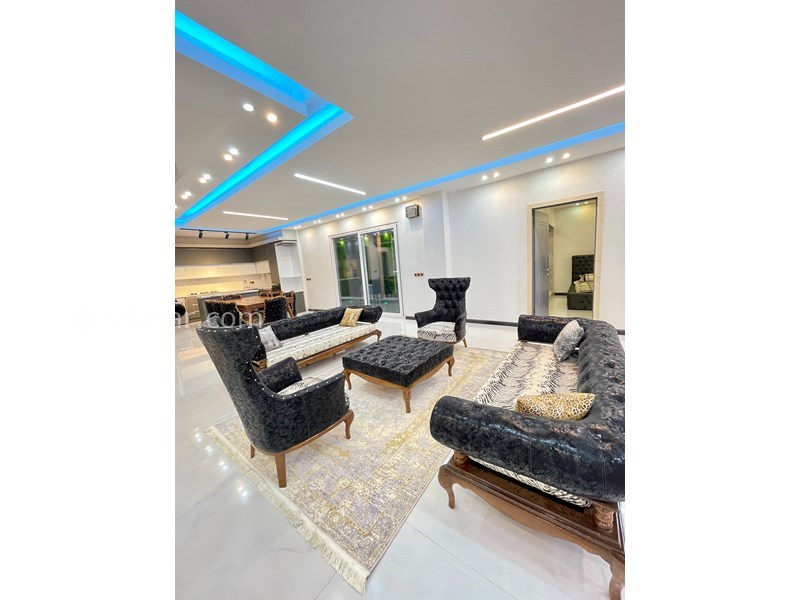 عکس شماره 785344 - اجاره ویلا با 2 استخر و جکوزی ایزدشهر - سالن پذیرایی با مبلمان بسیار شیک