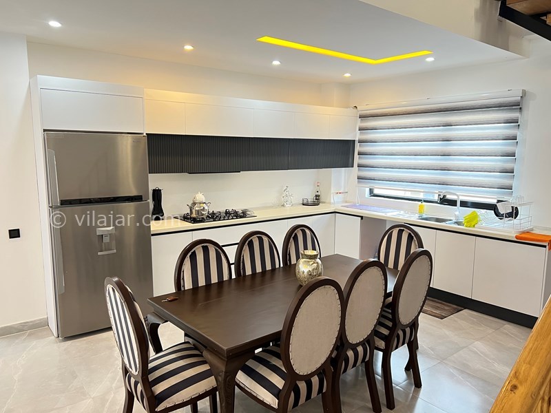 عکس شماره 793436 - ویلا در سرخرود با استخر سرپوشیده - آشپزخانه و میز ناهار خوری هشت نفره