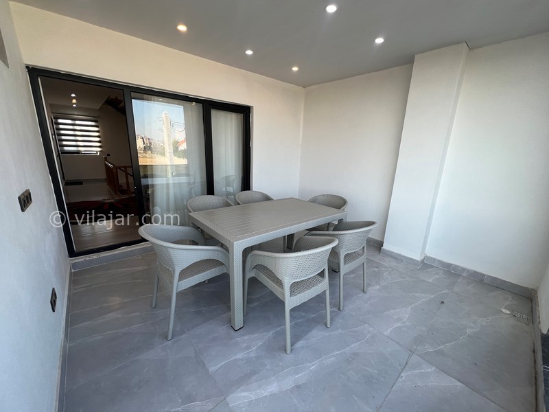 عکس شماره 793437 - ویلا در سرخرود با استخر سرپوشیده - تراس با میز شیش نفره