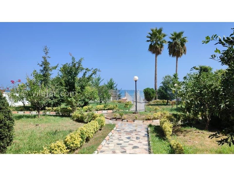 عکس شماره 798537 - اجاره ویلا باغ چالوس لب دریا -