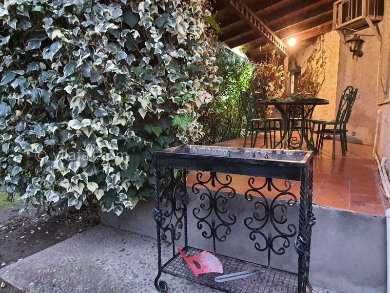 عکس شماره 809868 - اجاره ویلا دهکده ساحلی انزلی - باربیکیو و تراس بزرگ با میز 