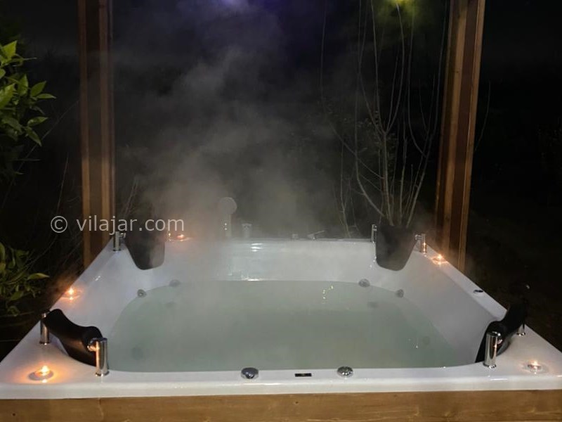 عکس شماره 811375 - کلبه چوبی با جکوزی در نور مازندران - 