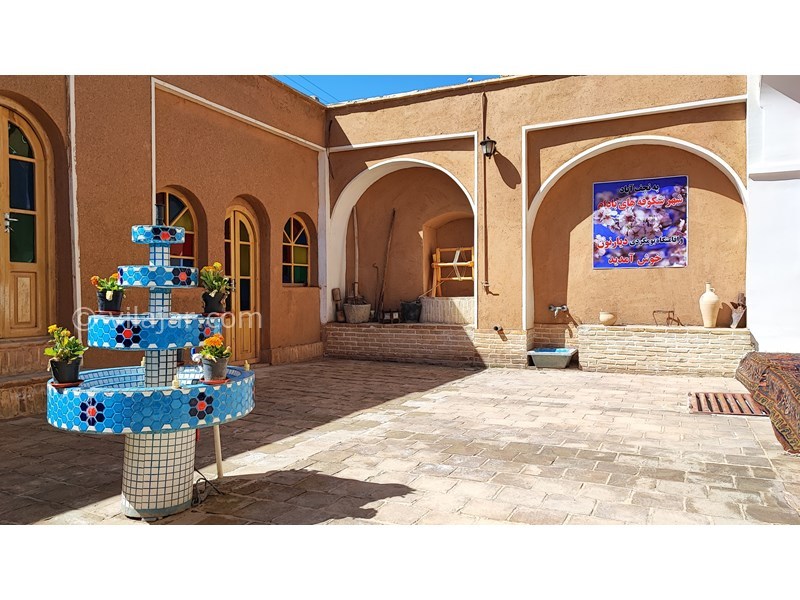 عکس شماره 812185 - اقامتگاه بومگردی دیار نون نجف آباد - حیاط به صورت اشتراکی