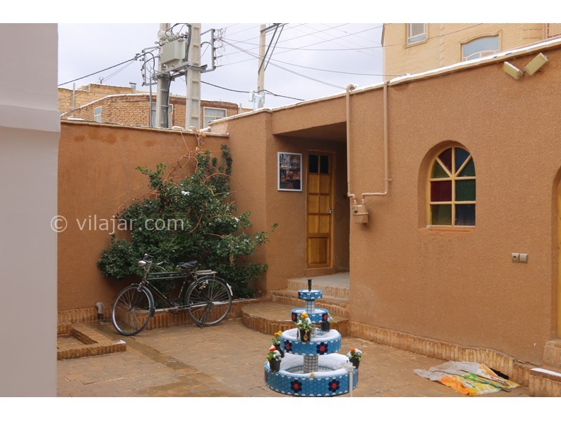 عکس شماره 812186 - اقامتگاه بومگردی دیار نون نجف آباد - حیاط به صورت اشتراکی