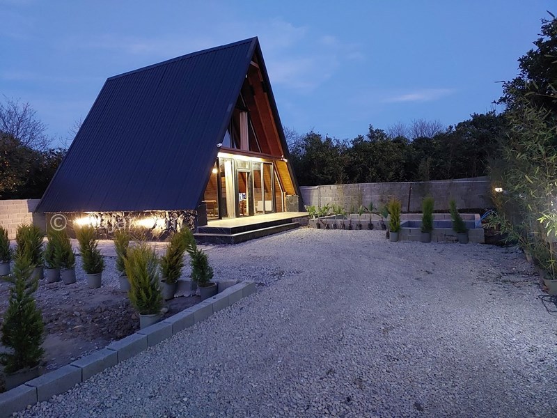 عکس شماره 812765 - کلبه چوبی در تنکابن با استخر روباز - 