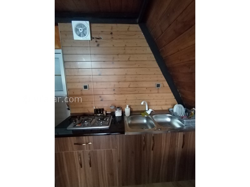 عکس شماره 816320 - اجاره کلبه چوبی سوییسی در بابلسر - آشپزخانه به همراه ظروف