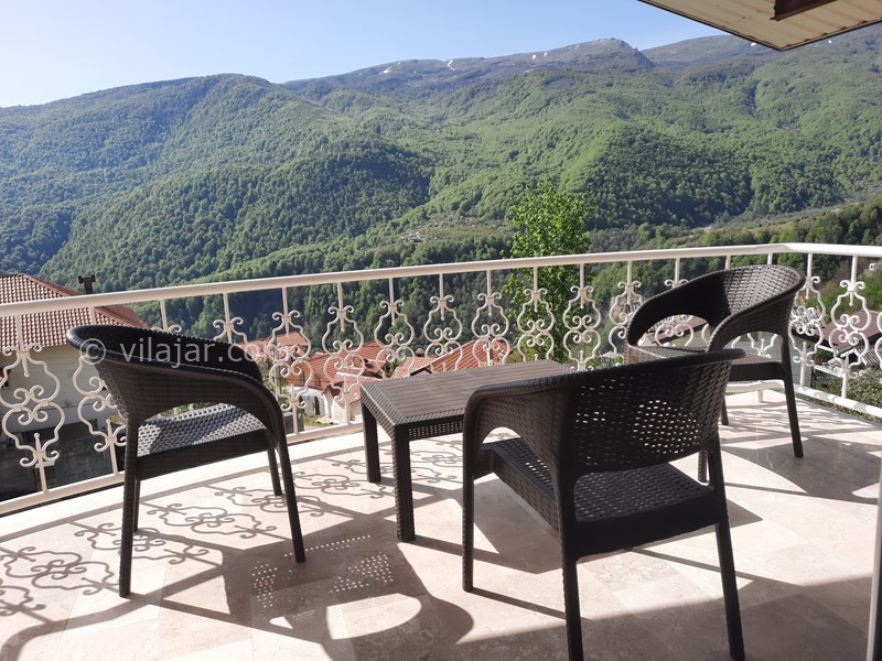 عکس شماره 816496 - اجاره ویلا در رامسر جواهرده - بالکن طبقه اول با ویو کوهستان و دره