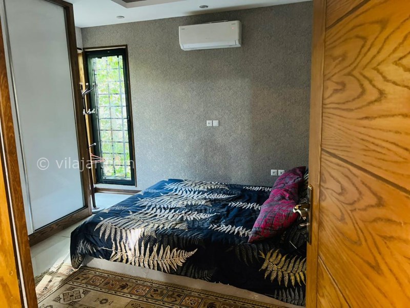 عکس شماره 826990 - ویلا لب رودخانه باغبهادران با استخر - 