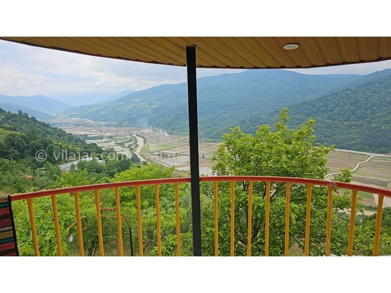 عکس شماره 829081 - اجاره اقامتگاه جنگلی نزدیک ساری - نمای جنوبی ویلا شامل رود تجن ،شالیزار ،جنگل و کوه