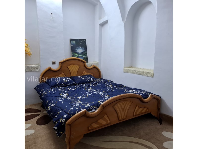 عکس شماره 837130 - اقامتگاه بومگردی دیار نون نجف آباد - اتاق دونفره با تخت دونفره افرا