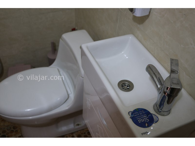 عکس شماره 837142 - اقامتگاه بومگردی دیار نون نجف آباد - سرویس بهداشتی ایرانی و فرهنگی و حمام به صورت اشتراکی