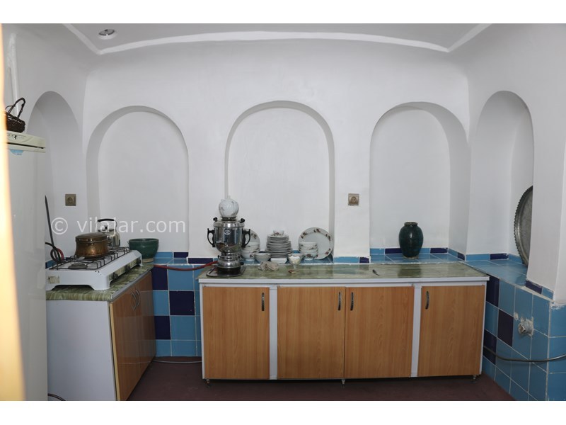 عکس شماره 837150 - اقامتگاه بومگردی دیار نون نجف آباد - آشپزخانه با تمامی امکانات آشپزی به صورت اشتراکی