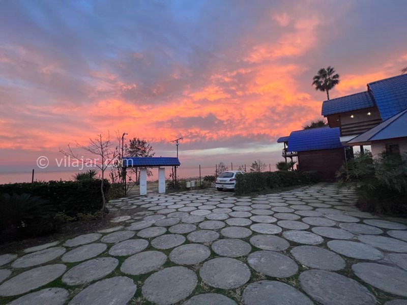 عکس شماره 849297 - اجاره ویلای لب دریا در رامسر - نمای حیاط مجموعه ویلا های ساحلی پلاک 1