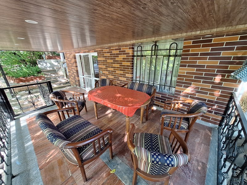 عکس شماره 850541 - اجاره ویلا در کلاردشت کنار رودخانه - تراس واحدهمکف 