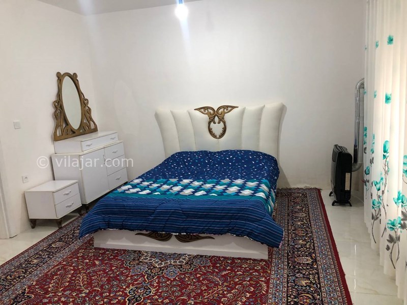 عکس شماره 853784 - اجاره ویلا جنگلی در رامسر - تخت دونفره طبقه پایین ،اتاق مستر دار