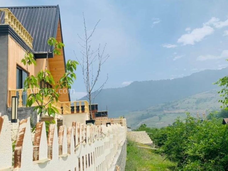 عکس شماره 869701 - کلبه سوئیسی چوبی نزدیک نور لاویج -