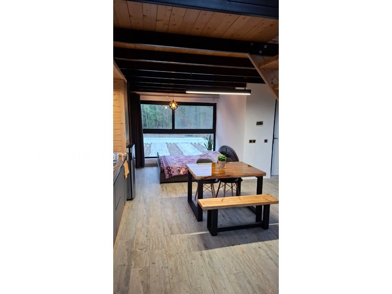 عکس شماره 869731 - کلبه سوئیسی چوبی نزدیک نور لاویج - 